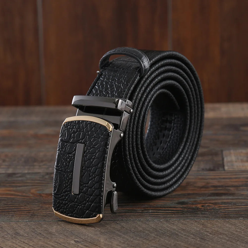 Trendy men's belt of 3.5 cm with automatic buckle, material made of cowhide and crocodile pattern