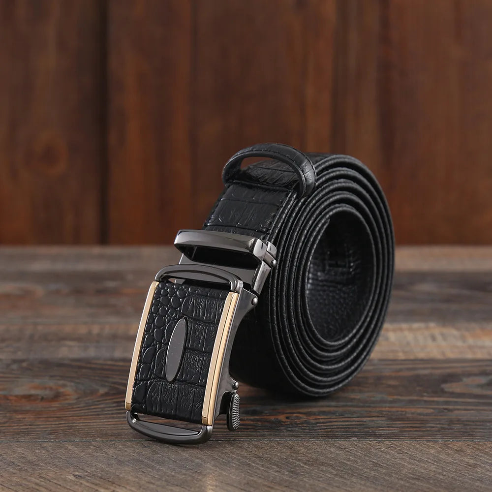 Trendy men's belt of 3.5 cm with automatic buckle, material made of cowhide and crocodile pattern