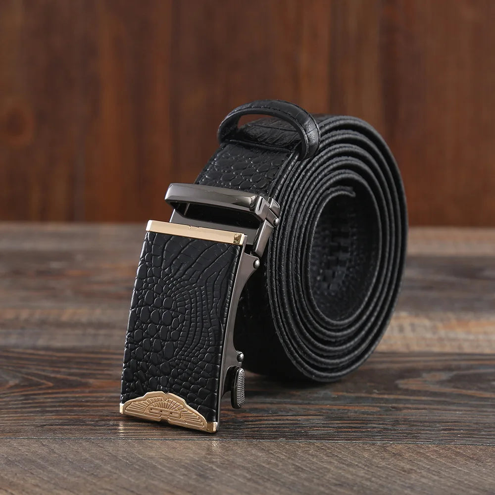 Trendy men's belt of 3.5 cm with automatic buckle, material made of cowhide and crocodile pattern